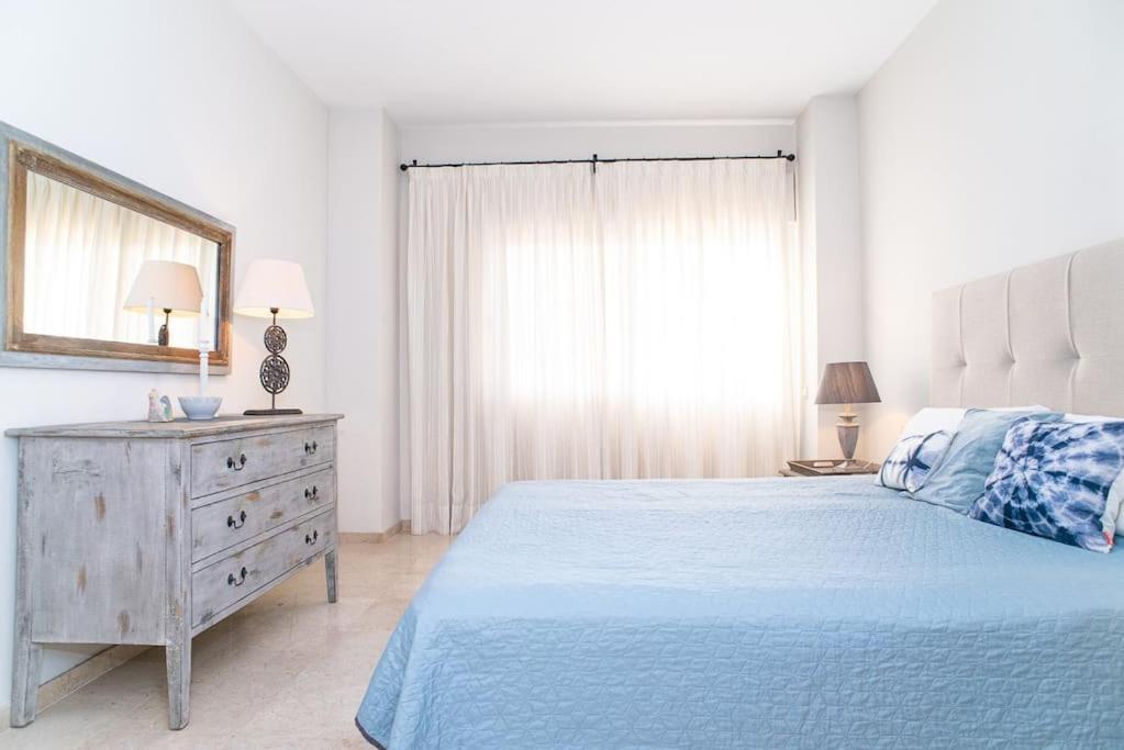 Great View In Elviria Apartemen