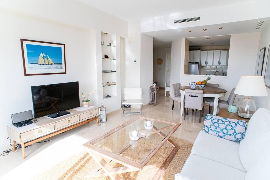 Apartemen Great View In Elviria Marbella